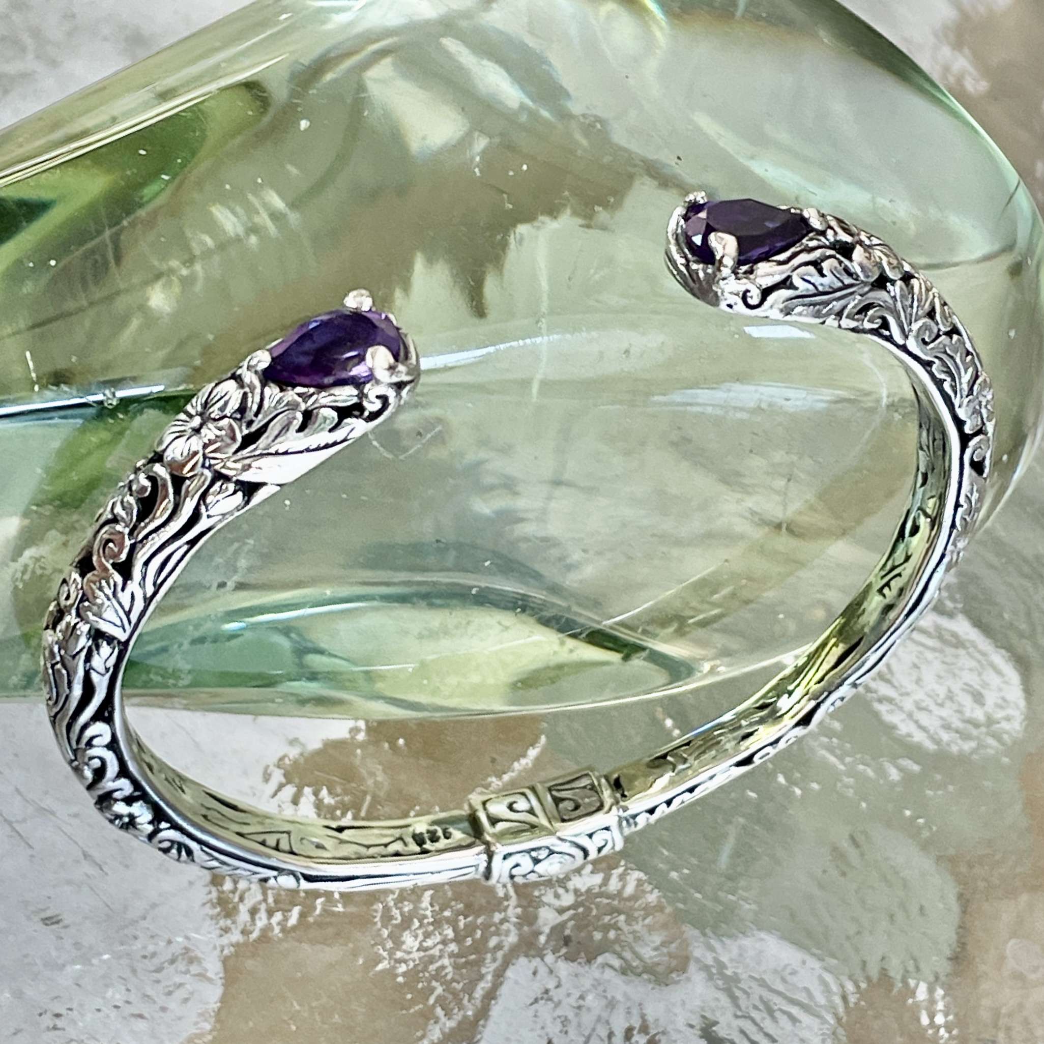 (HANDMADE 925 BALI STERLING SILVER HINGE BRACELETS WITH AMETHYST)